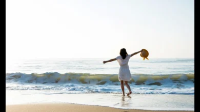 woman:pa5crhfytt8= beach